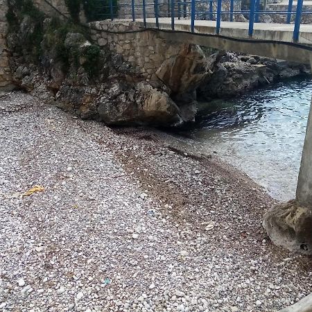 Kapriz Apartments Utjeha Zewnętrze zdjęcie